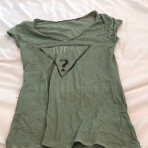 green guess t-shirt